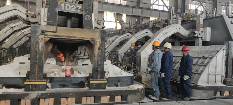 物產(chǎn)工投公司首臺&ldquo;采用冷搗糊扎固與燃?xì)獗簾?新技術(shù)&rdquo;的1027#電解槽正式啟動運(yùn)行