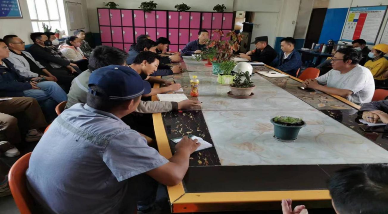 擰緊安全生產(chǎn)&ldquo;開關(guān)&rdquo; 攜手共筑安全&ldquo;防線&rdquo;  --物產(chǎn)工投公司召開安全管理規(guī)范化專項(xiàng)整治工作會(huì)議