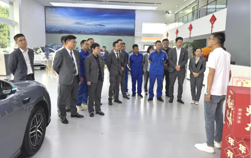 汽貿(mào)公司黨支部開展&ldquo;走出去、學(xué)進(jìn)來，改作風(fēng)、促發(fā)展&rdquo;貫徹中央八項(xiàng)規(guī)定精神學(xué)習(xí)教育走深走實(shí)主題黨日活動(dòng)