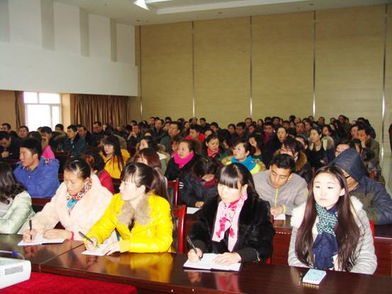 內(nèi)強(qiáng)個(gè)人素質(zhì)，外塑企業(yè)形象