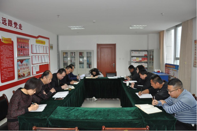 銘記&ldquo;生命線&rdquo;、分清&ldquo;是非線&rdquo; 修筑&ldquo;防腐線&rdquo;、不踩&ldquo;高壓線&rdquo;